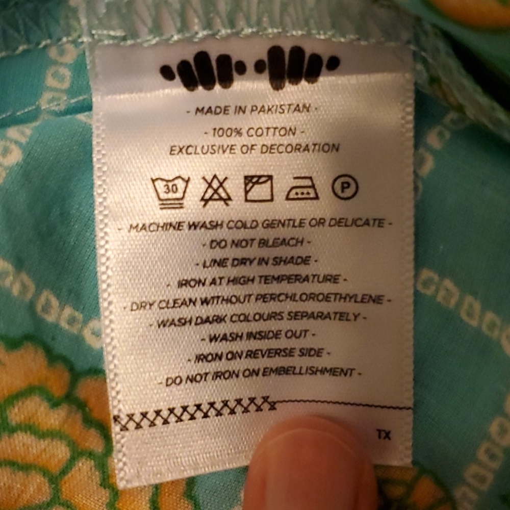 New Khaadi kurta for Women - Picture 9 of 11
